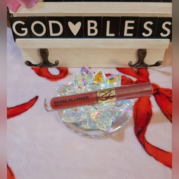 💋 VS Berry Shine Lip Plumper 💋 - Picture 3 of 13